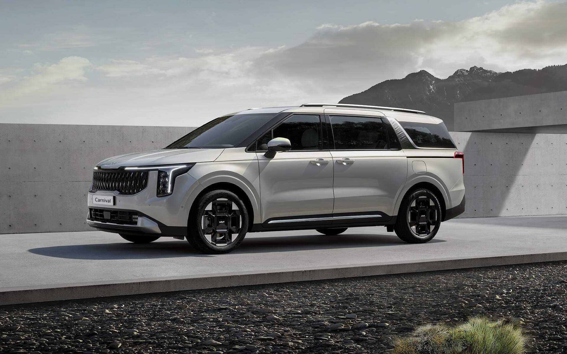 Kia Carnival • 2023